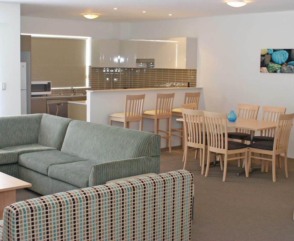 Quality Suites Pioneer Sands Wollongong Exterior photo