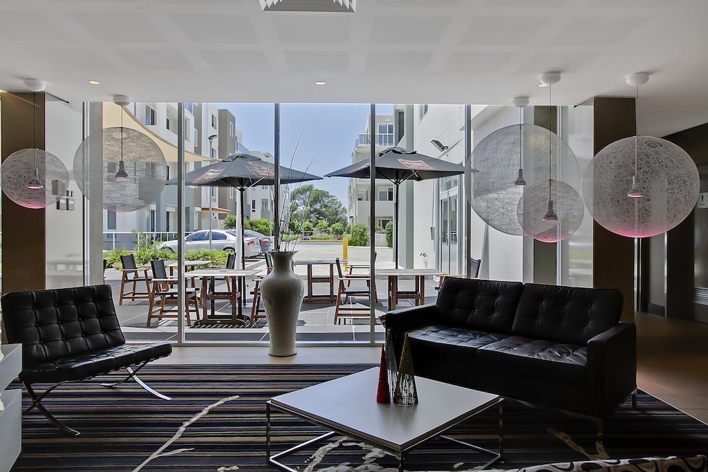Quality Suites Pioneer Sands Wollongong Exterior photo