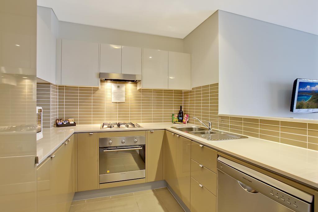 Quality Suites Pioneer Sands Wollongong Exterior photo
