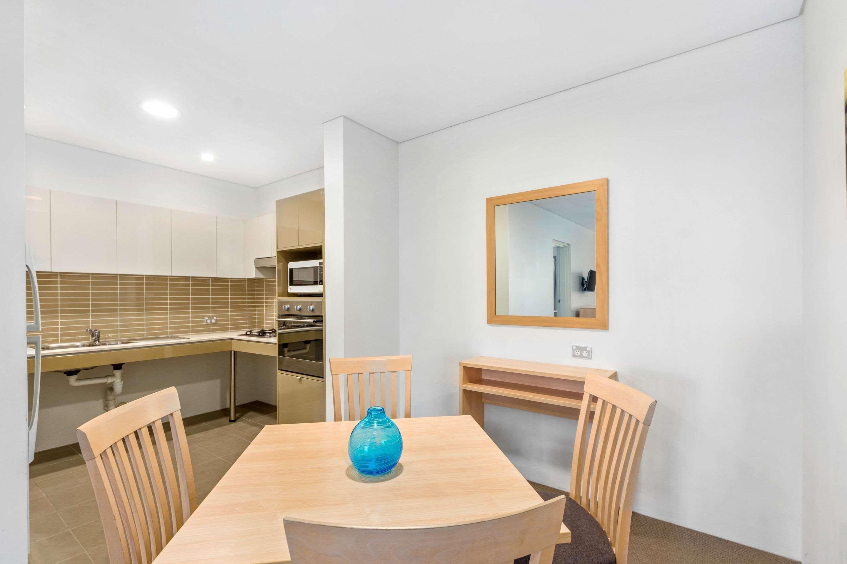 Quality Suites Pioneer Sands Wollongong Exterior photo