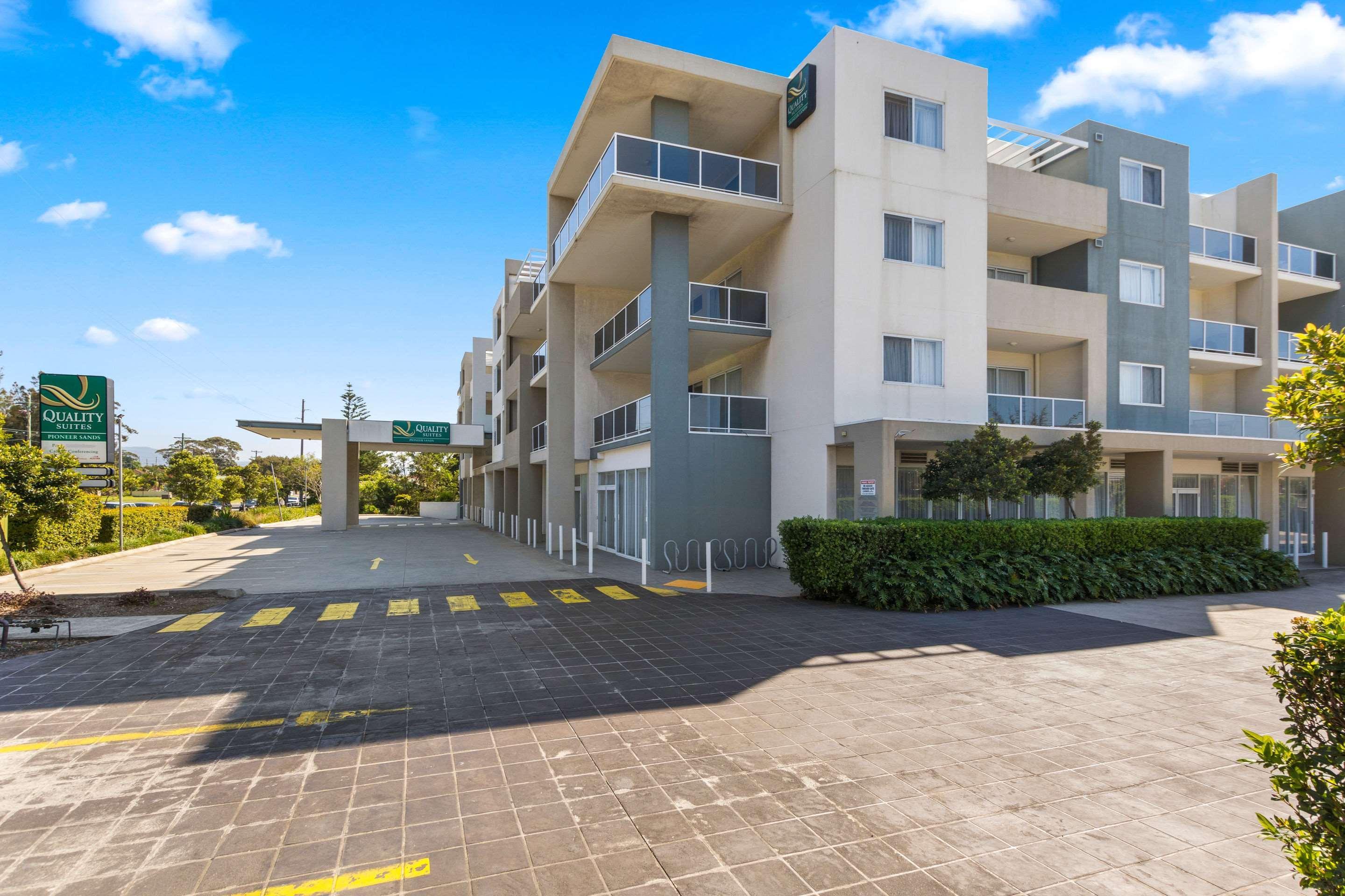 Quality Suites Pioneer Sands Wollongong Exterior photo