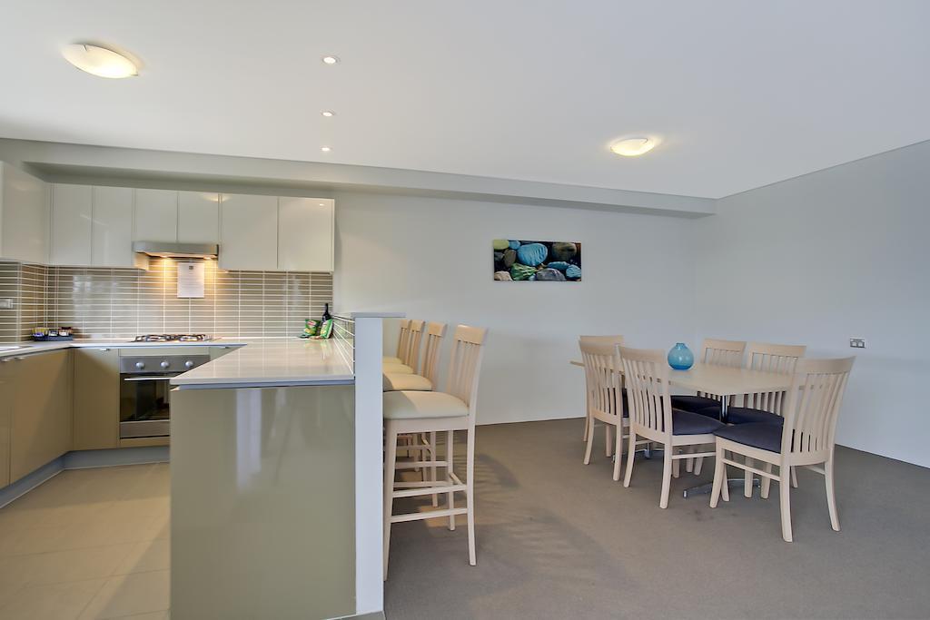 Quality Suites Pioneer Sands Wollongong Exterior photo