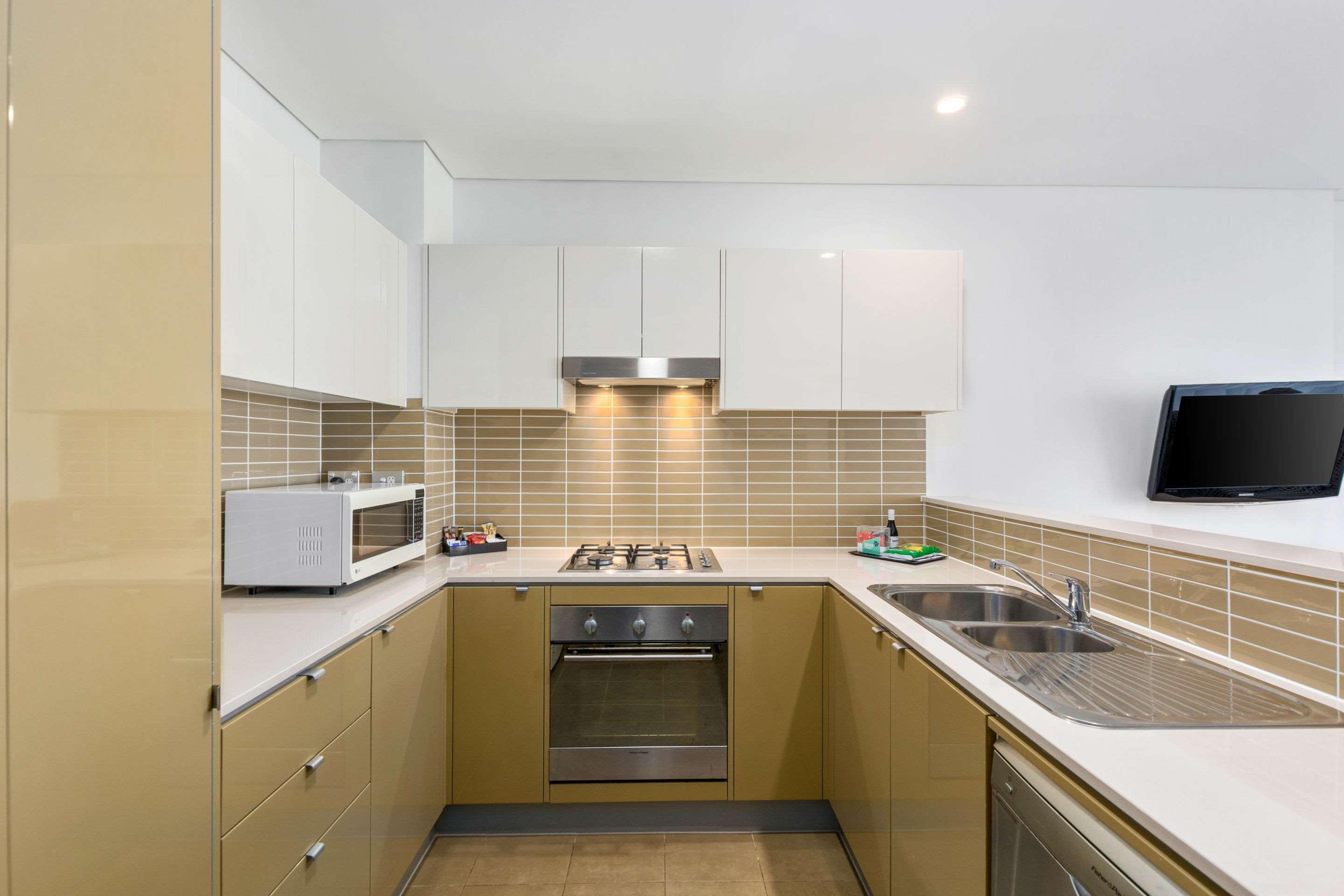 Quality Suites Pioneer Sands Wollongong Exterior photo