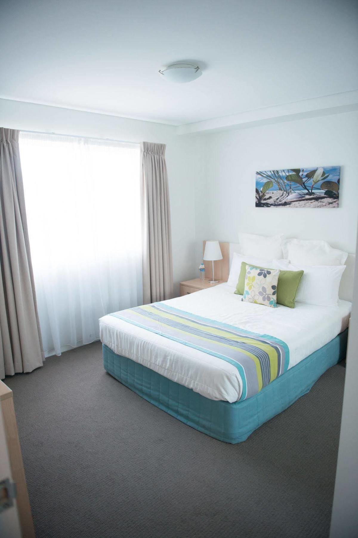 Quality Suites Pioneer Sands Wollongong Exterior photo