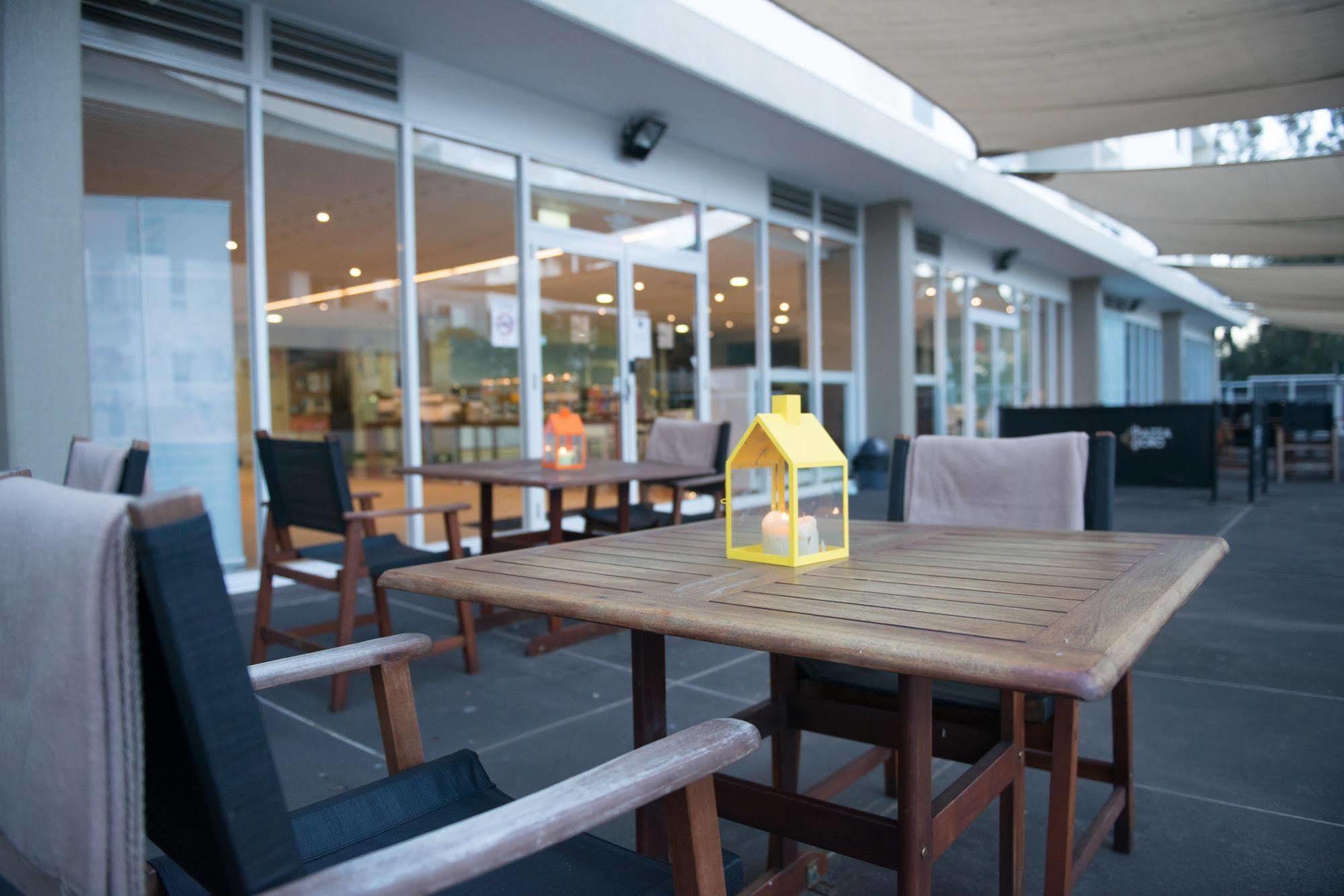 Quality Suites Pioneer Sands Wollongong Exterior photo