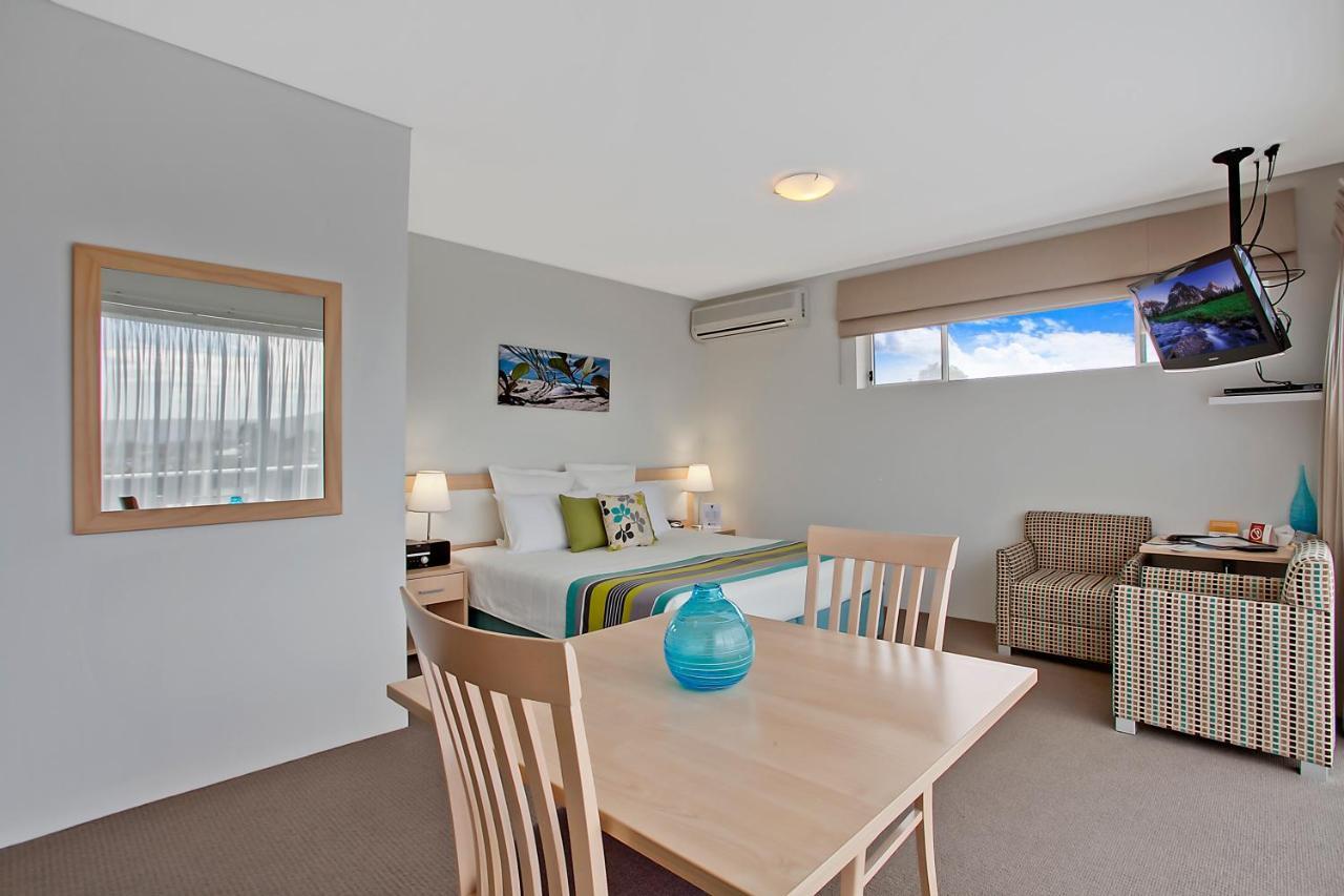 Quality Suites Pioneer Sands Wollongong Exterior photo